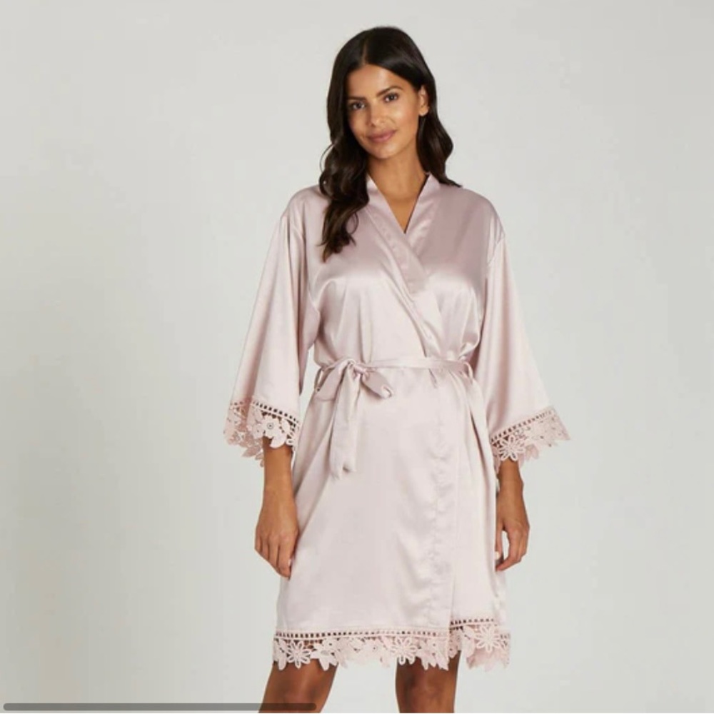 Birdy Grey NWOT Satin / Lace Robe